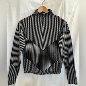 Classy Tahari Black and White Chevron Mock Turtleneck Sweater, Size S